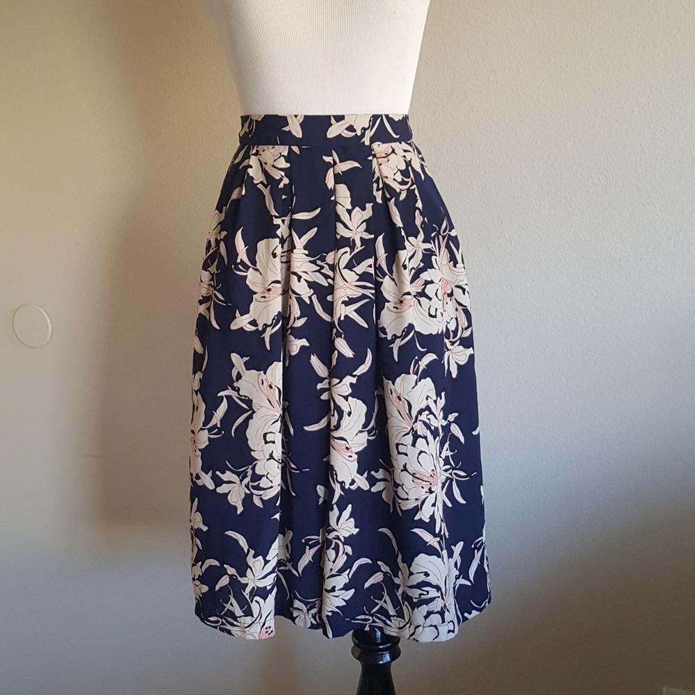 ASTR Skirt